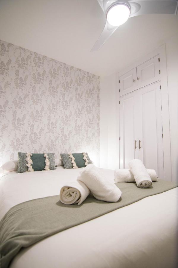New! Luxury City Center & 2 Balconies Malaga Exterior photo