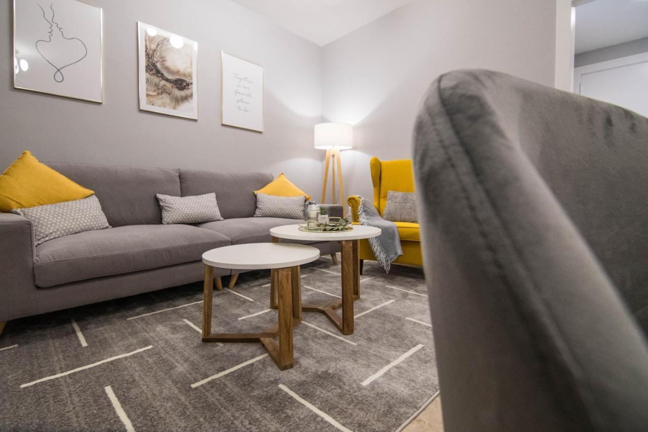 New! Luxury City Center & 2 Balconies Malaga Exterior photo
